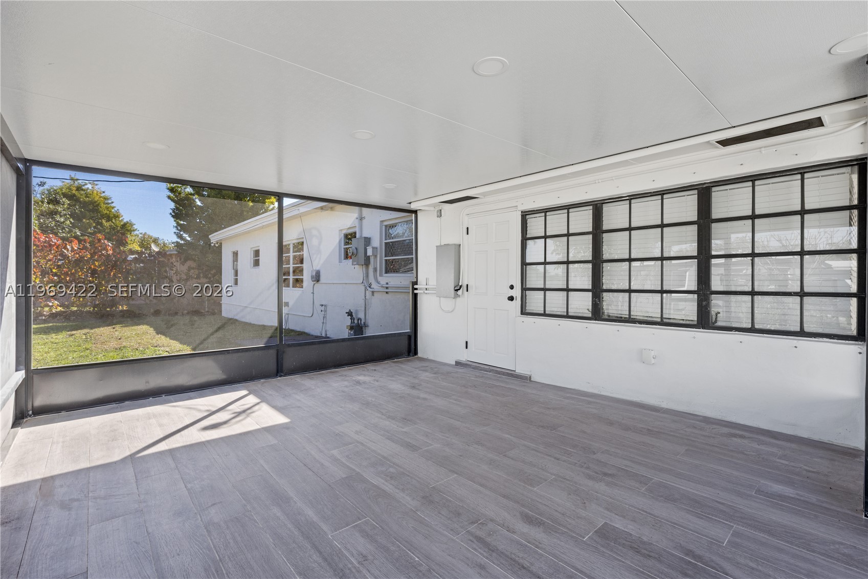 9241 Marine Dr Property Photo 34