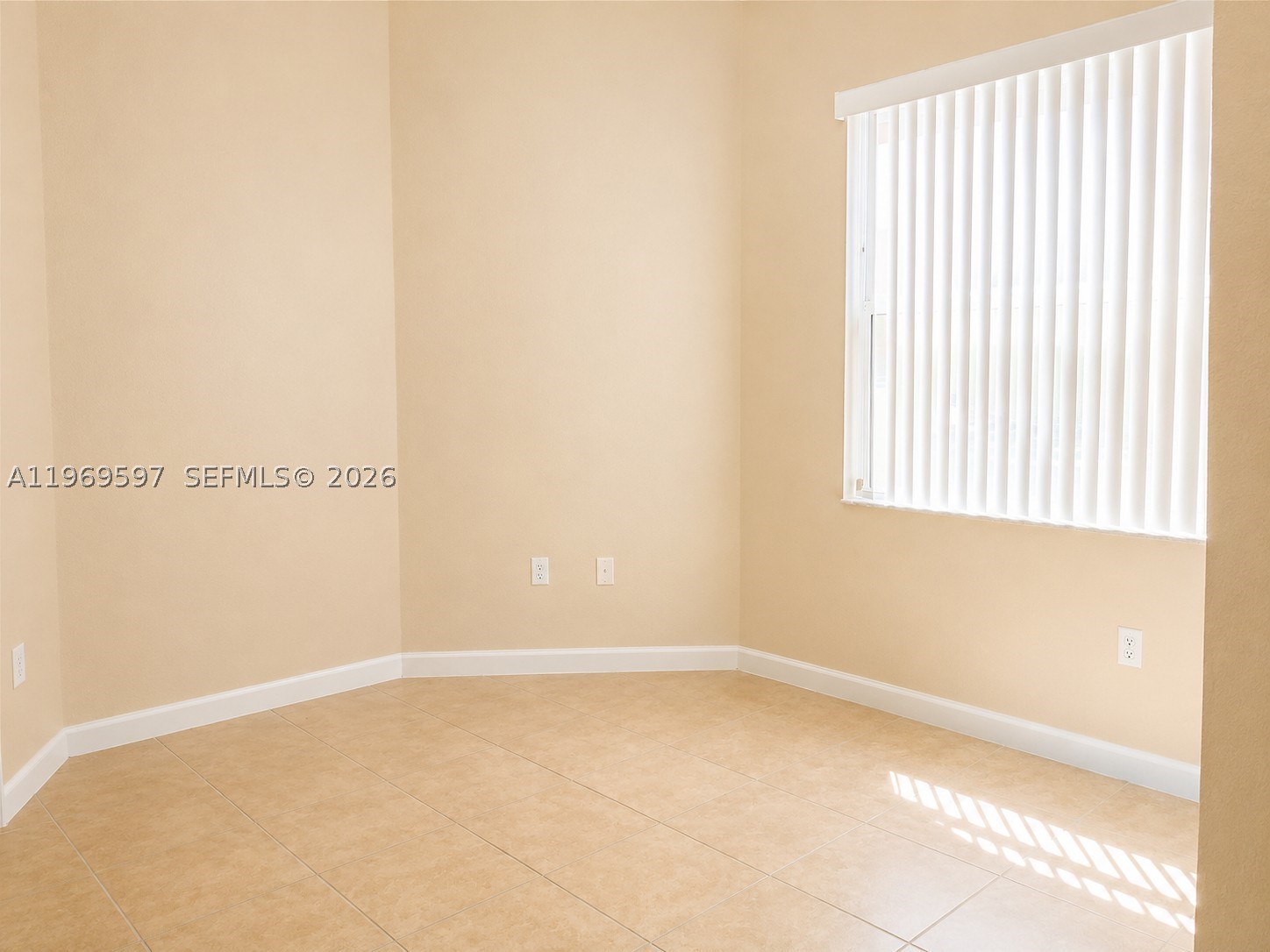 3748 Ne 9th Ct Property Photo 5