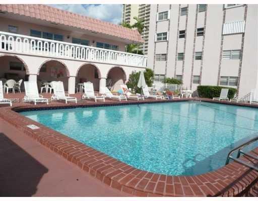 3181 S Ocean Dr 304