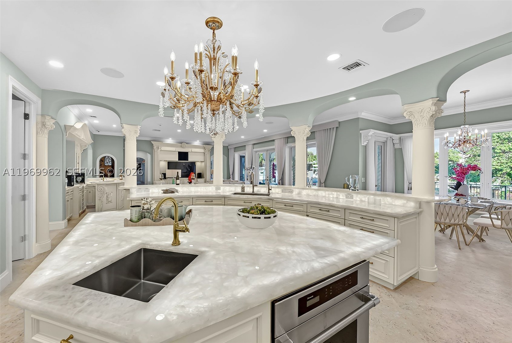 628 Coral Way Property Photo 33