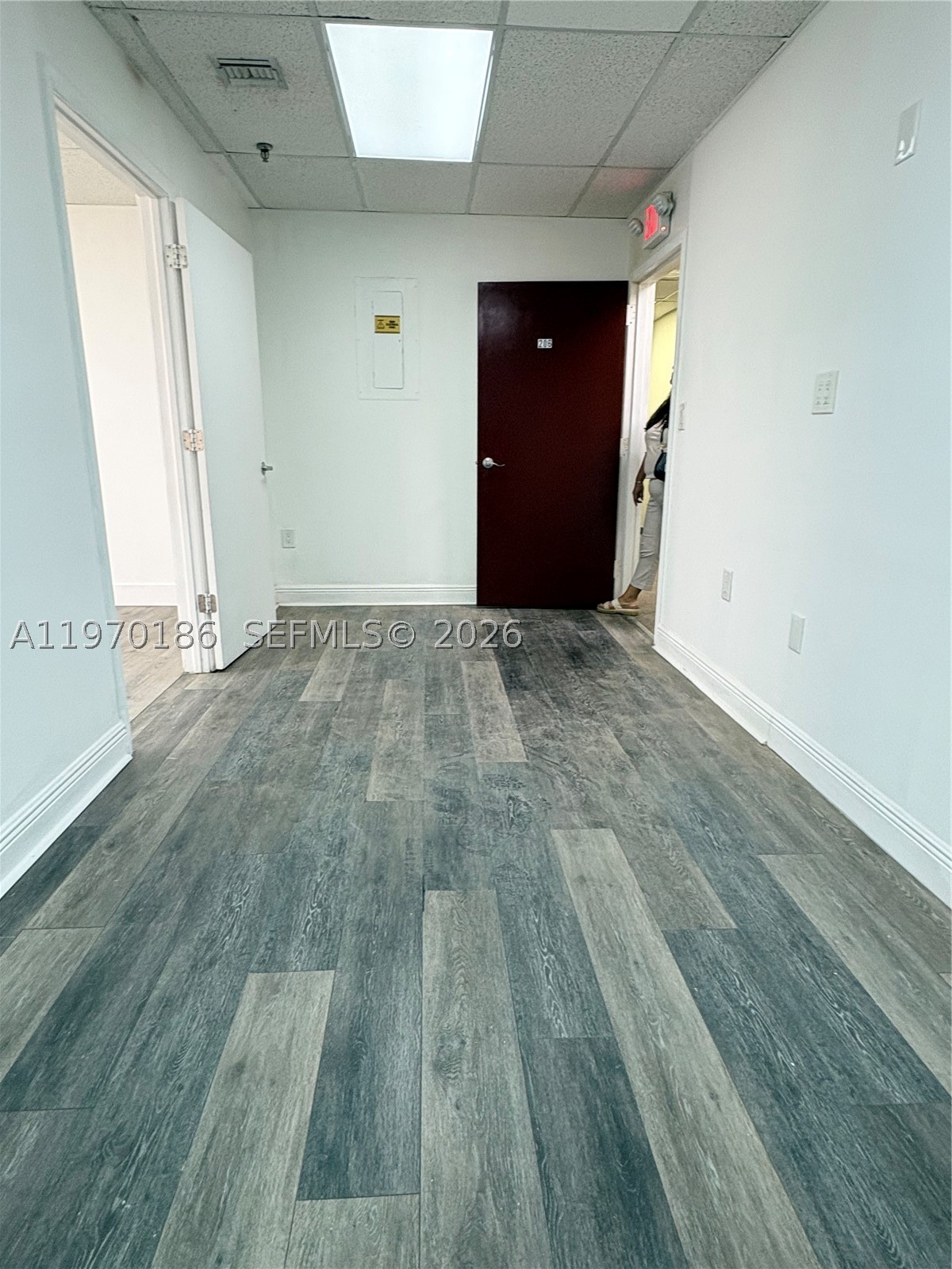 2100 W 76th St 206 Property Photo 10