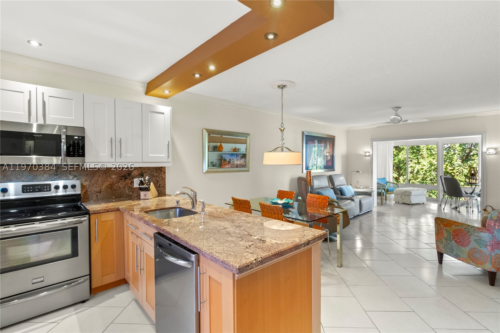5121 W Oakland Park Blvd 304 Property Photo 1