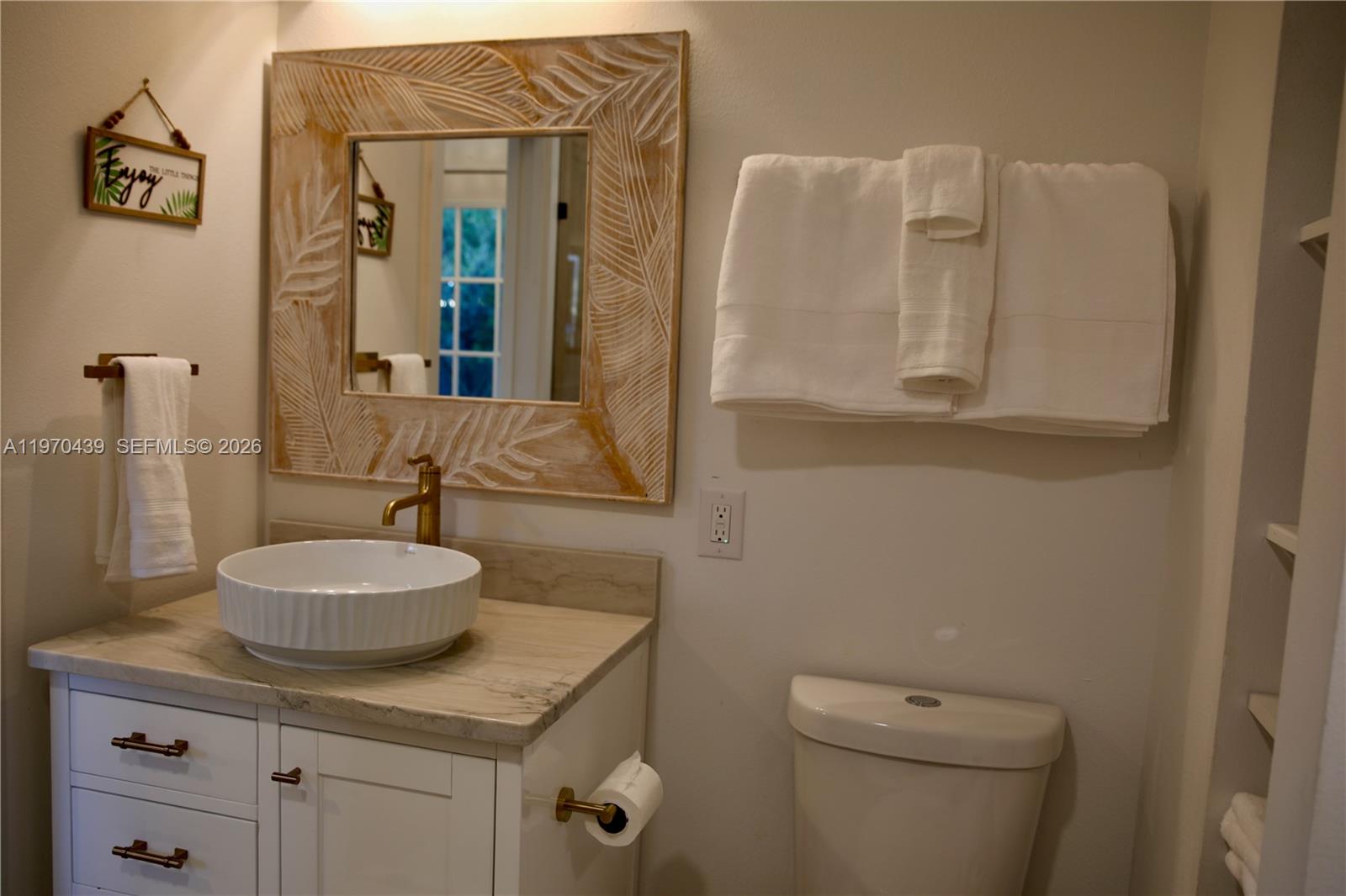 124 Aucila Rd. Property Photo 2