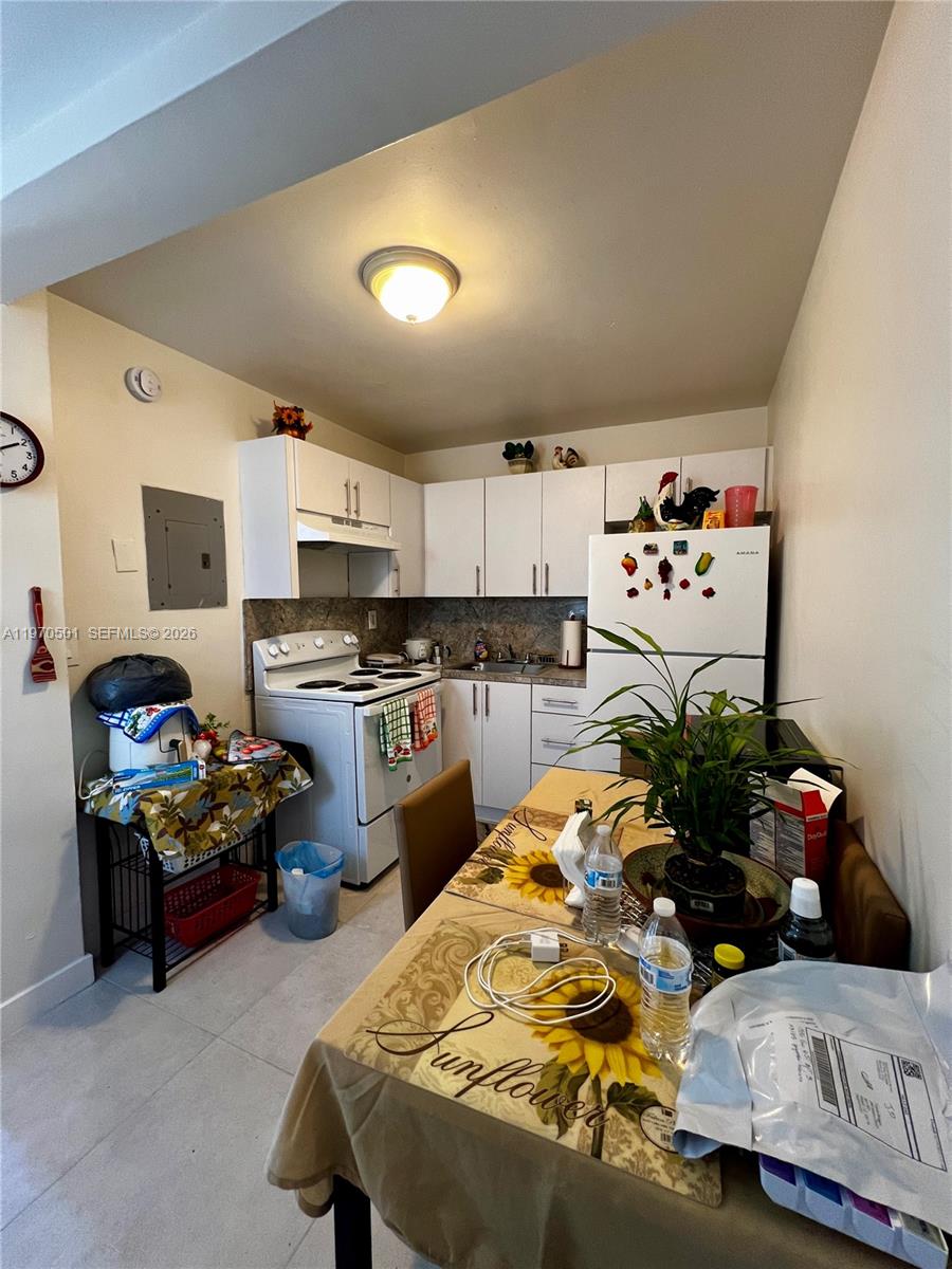 1836 Sw 6th St Property Photo 14