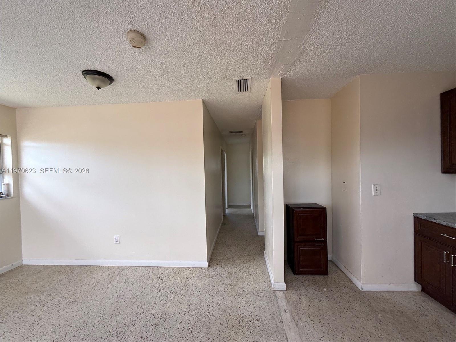 A11970623 Property Photo 3