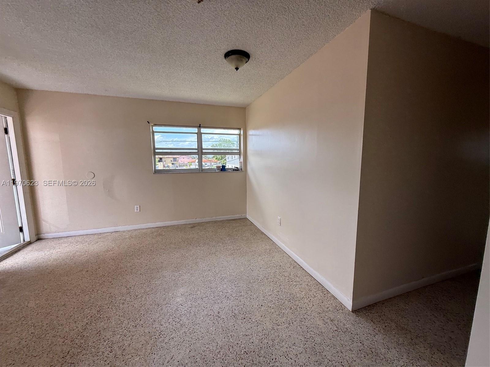 A11970623 Property Photo 4