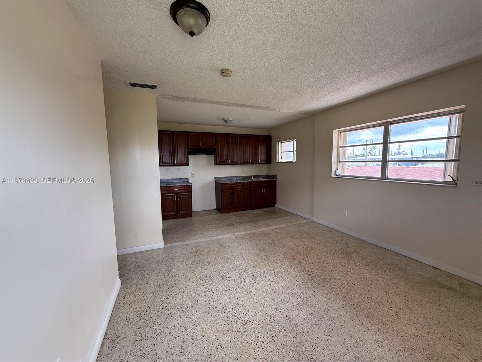 A11970623 Property Photo 11