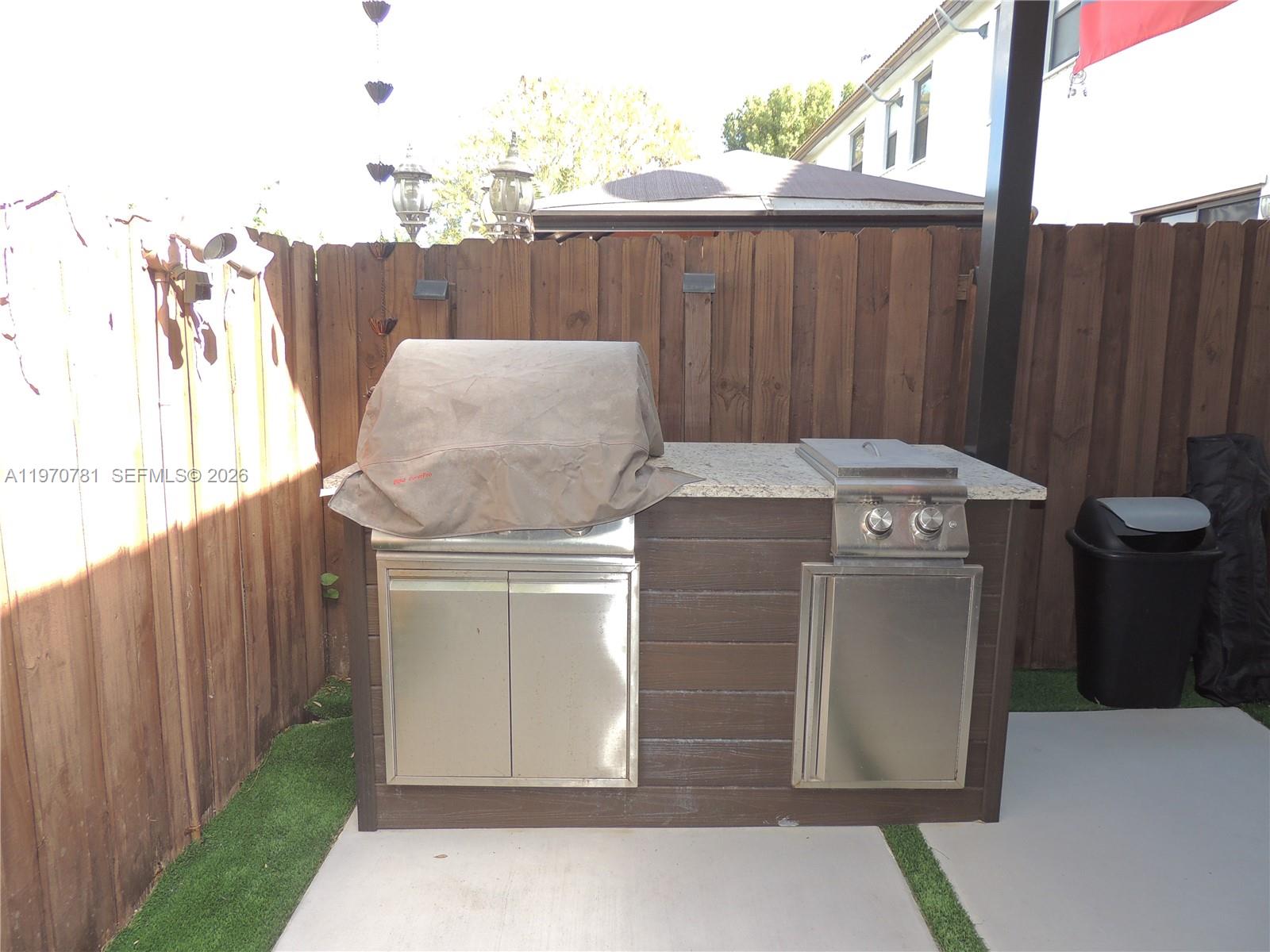 11301 Nw 88th Ter Property Photo 15