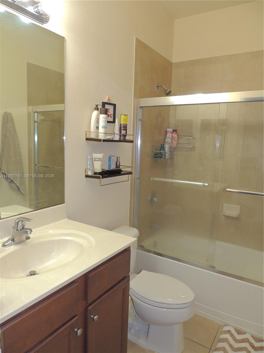 11301 Nw 88th Ter Property Photo 25