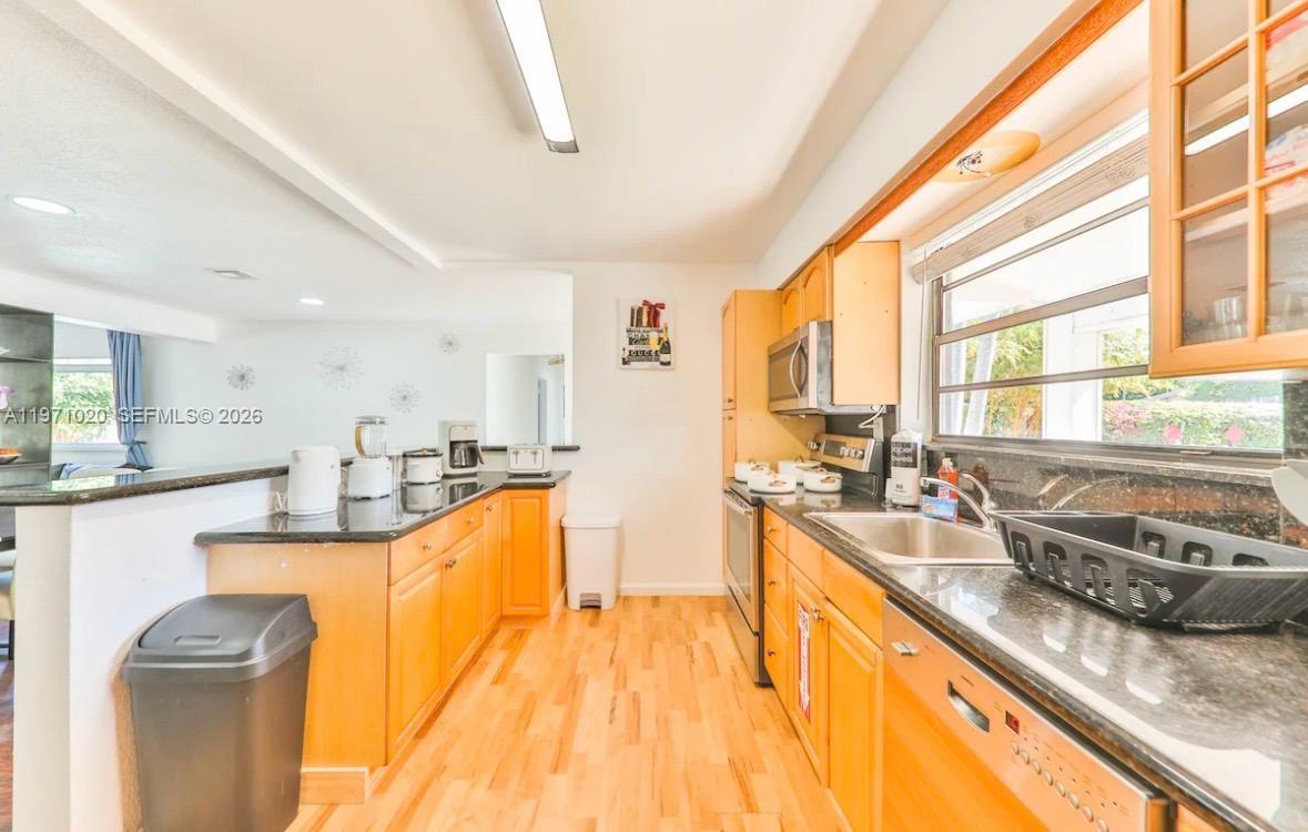 A11971020 Property Photo 17