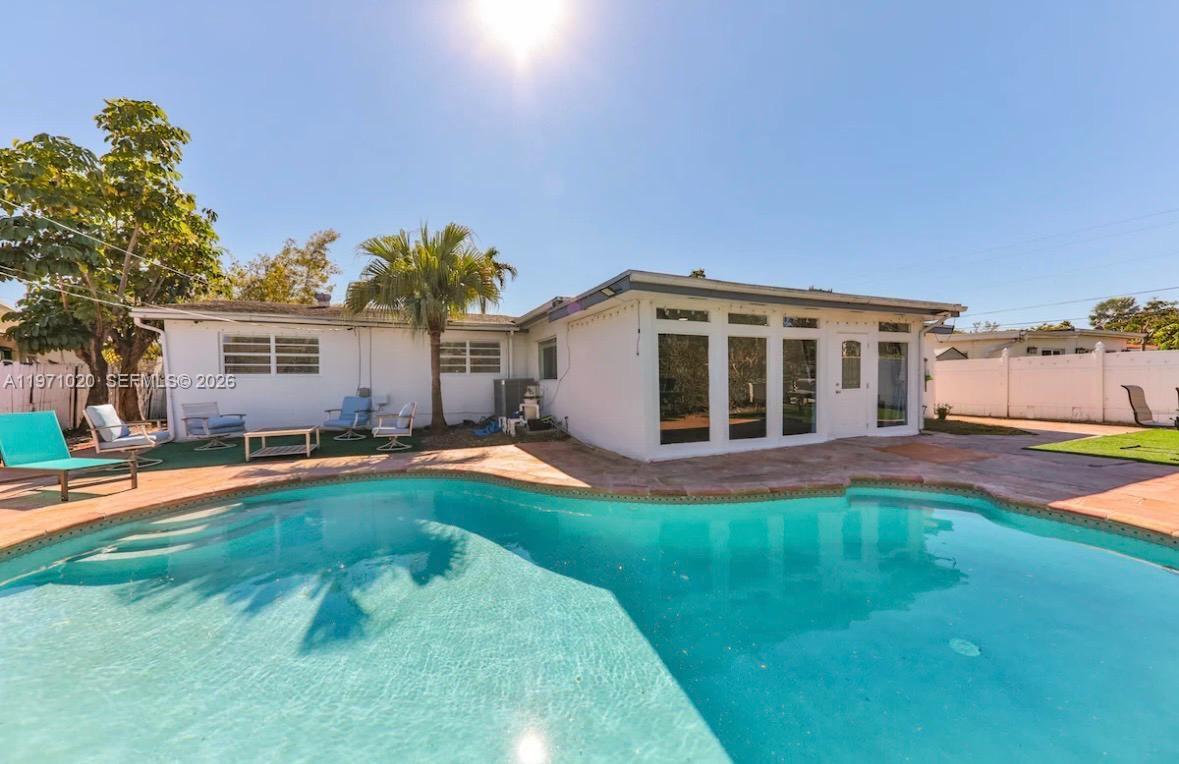 A11971020 Property Photo 46