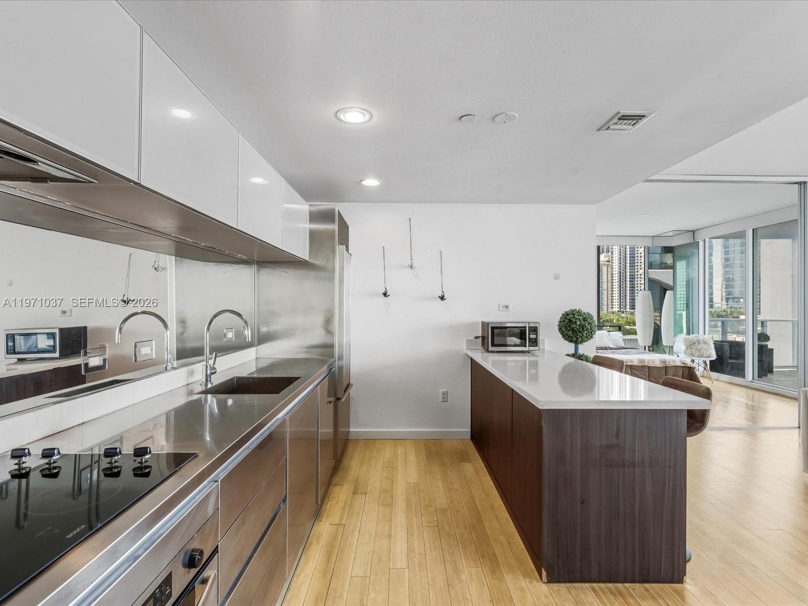 1040 Biscayne Blvd 1107 Property Photo 6