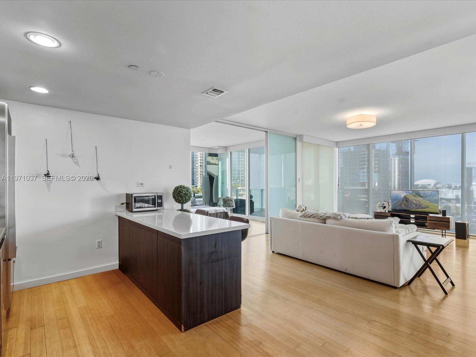 1040 Biscayne Blvd 1107 Property Photo 10