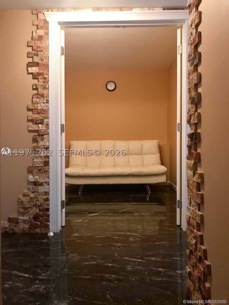 600 Se Three Islands Blvd 1018 Property Photo 10