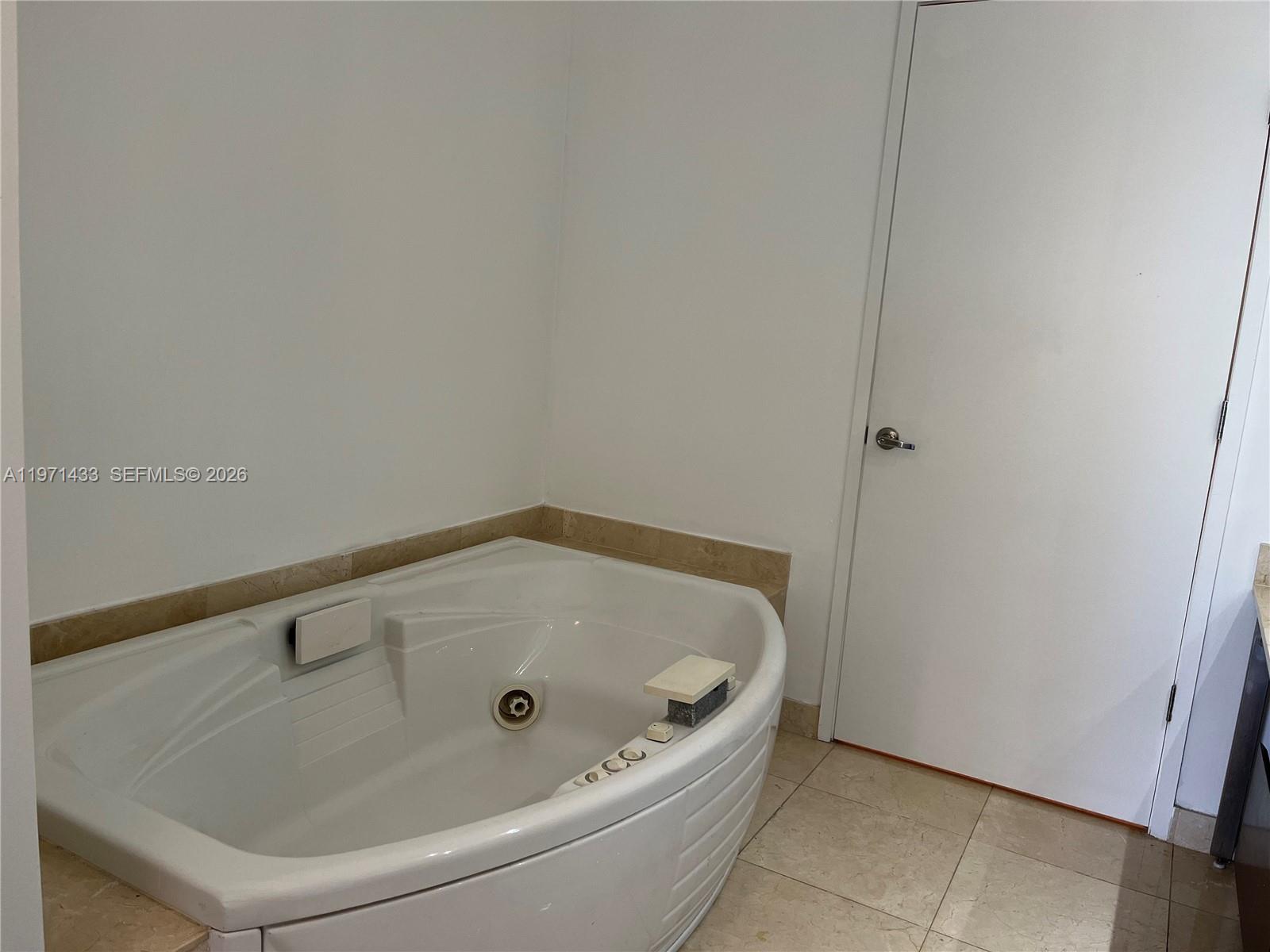 16275 Collins Ave 2603 Property Photo 13