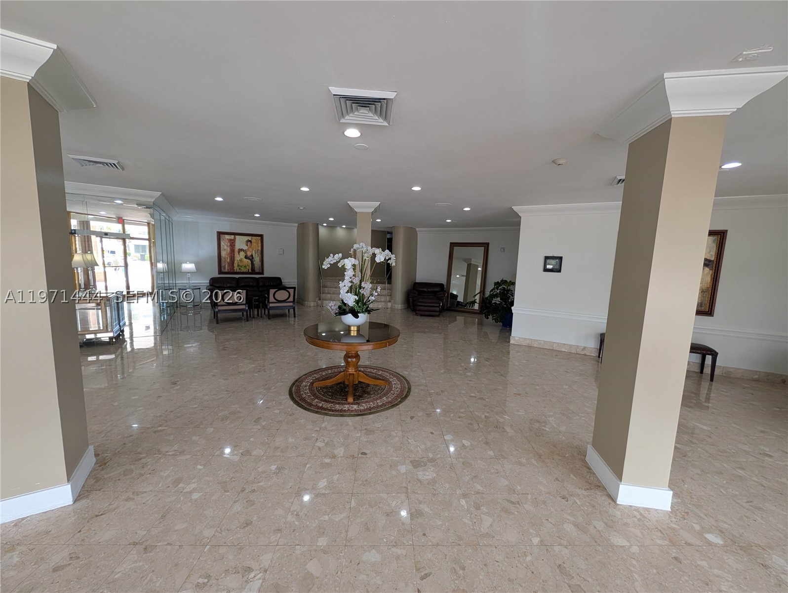 100 Golden Isles Dr Ph9 Property Photo 5