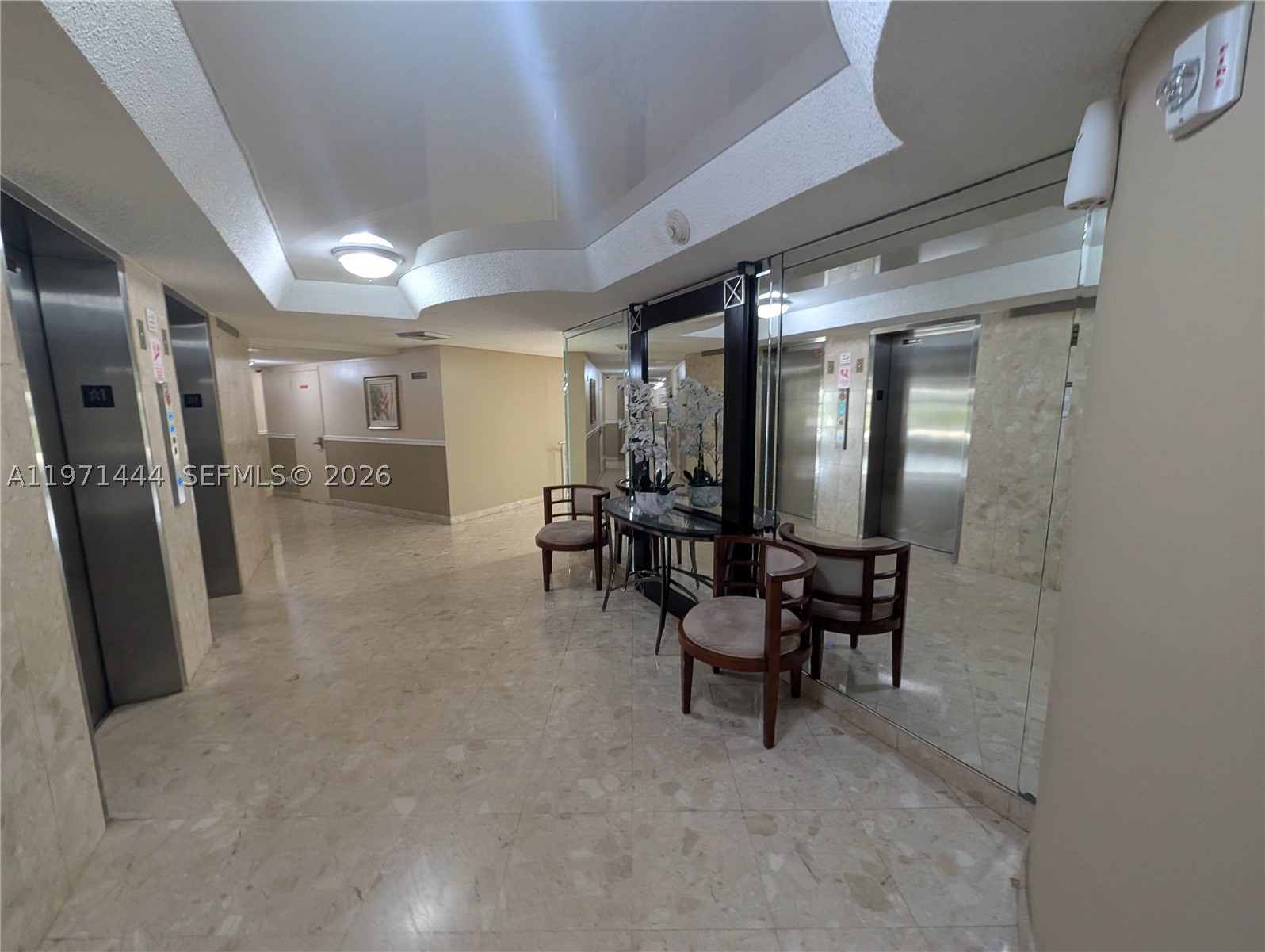 100 Golden Isles Dr Ph9 Property Photo 8