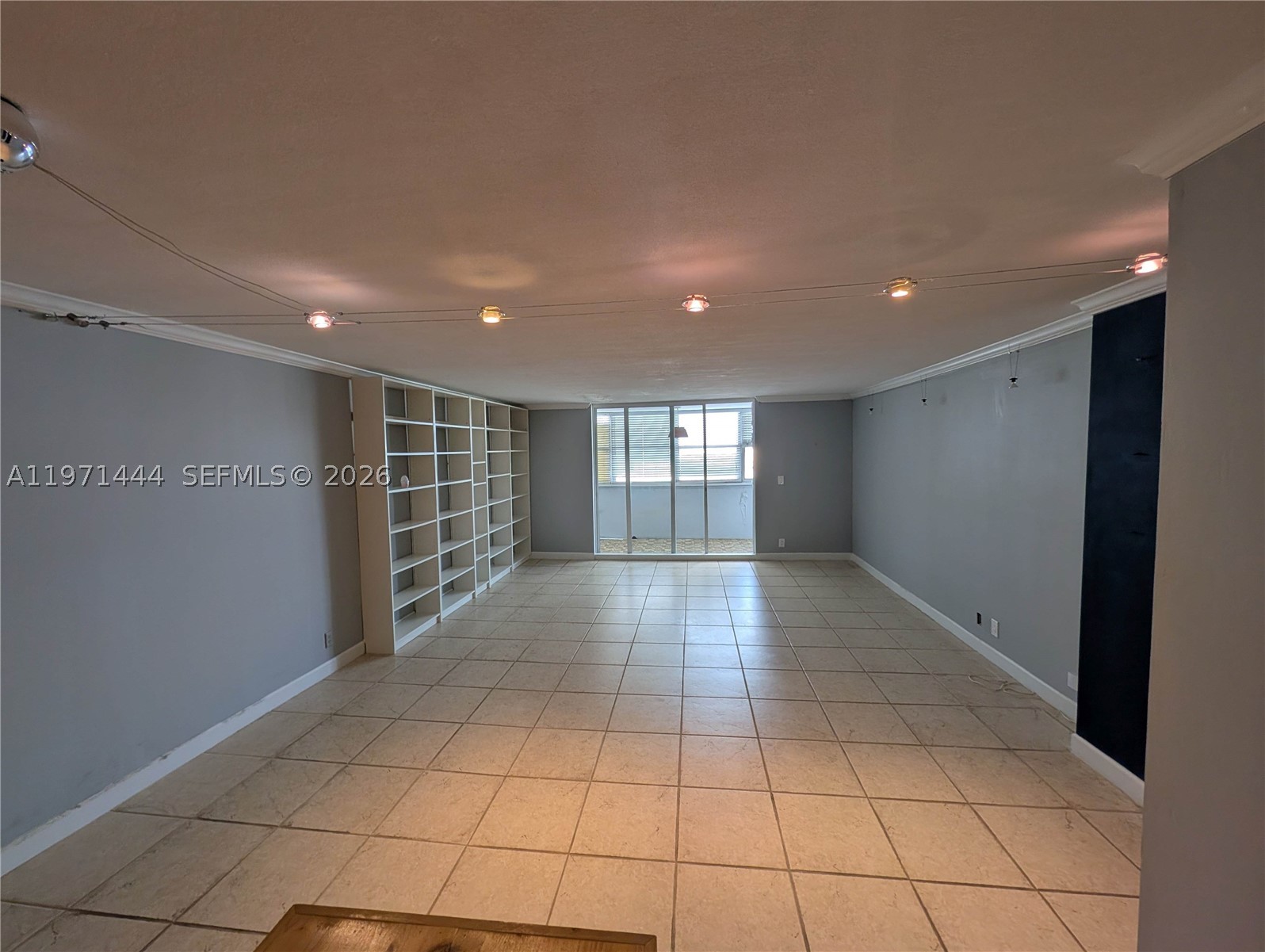 100 Golden Isles Dr Ph9 Property Photo 10