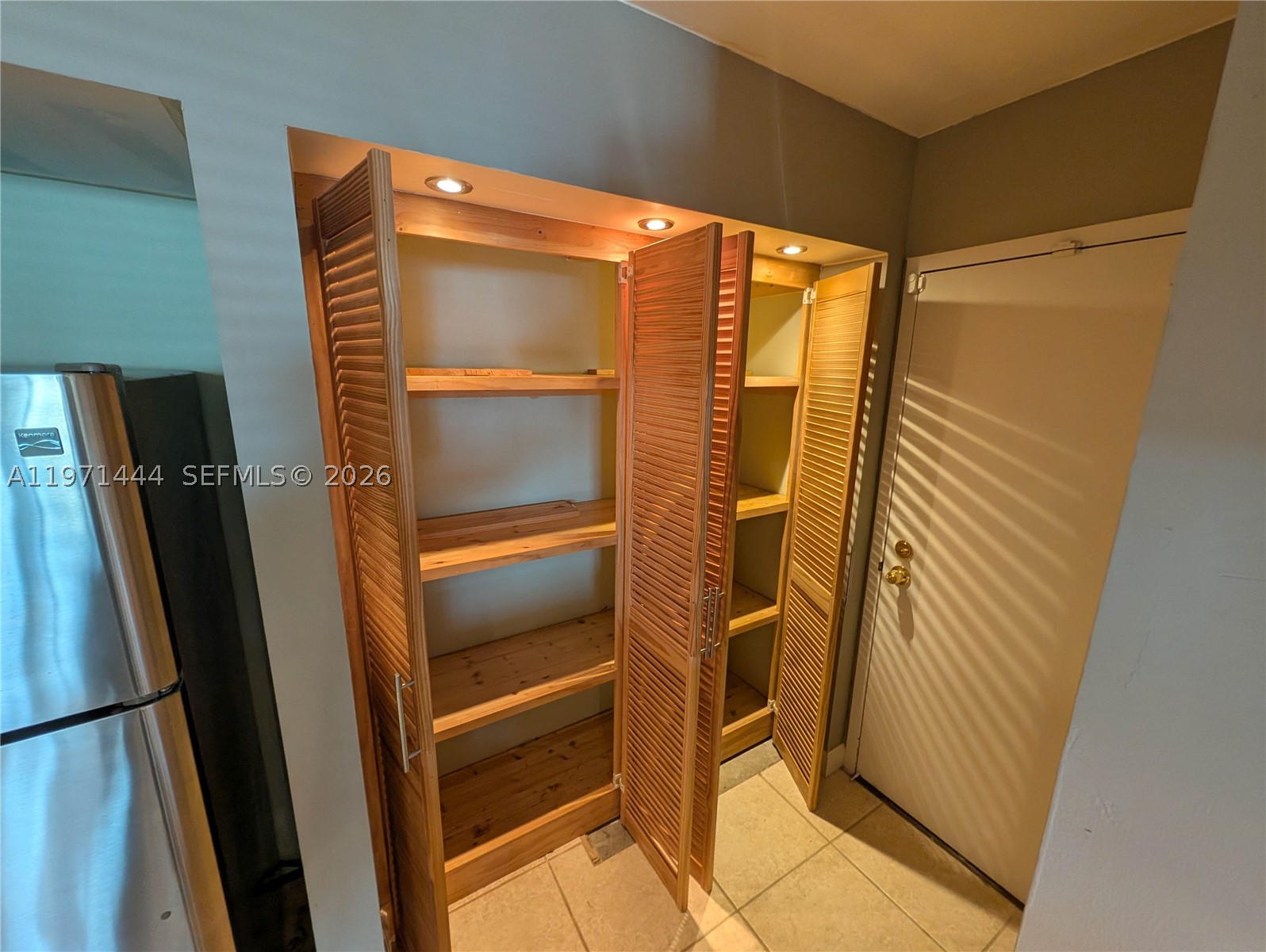 100 Golden Isles Dr Ph9 Property Photo 14