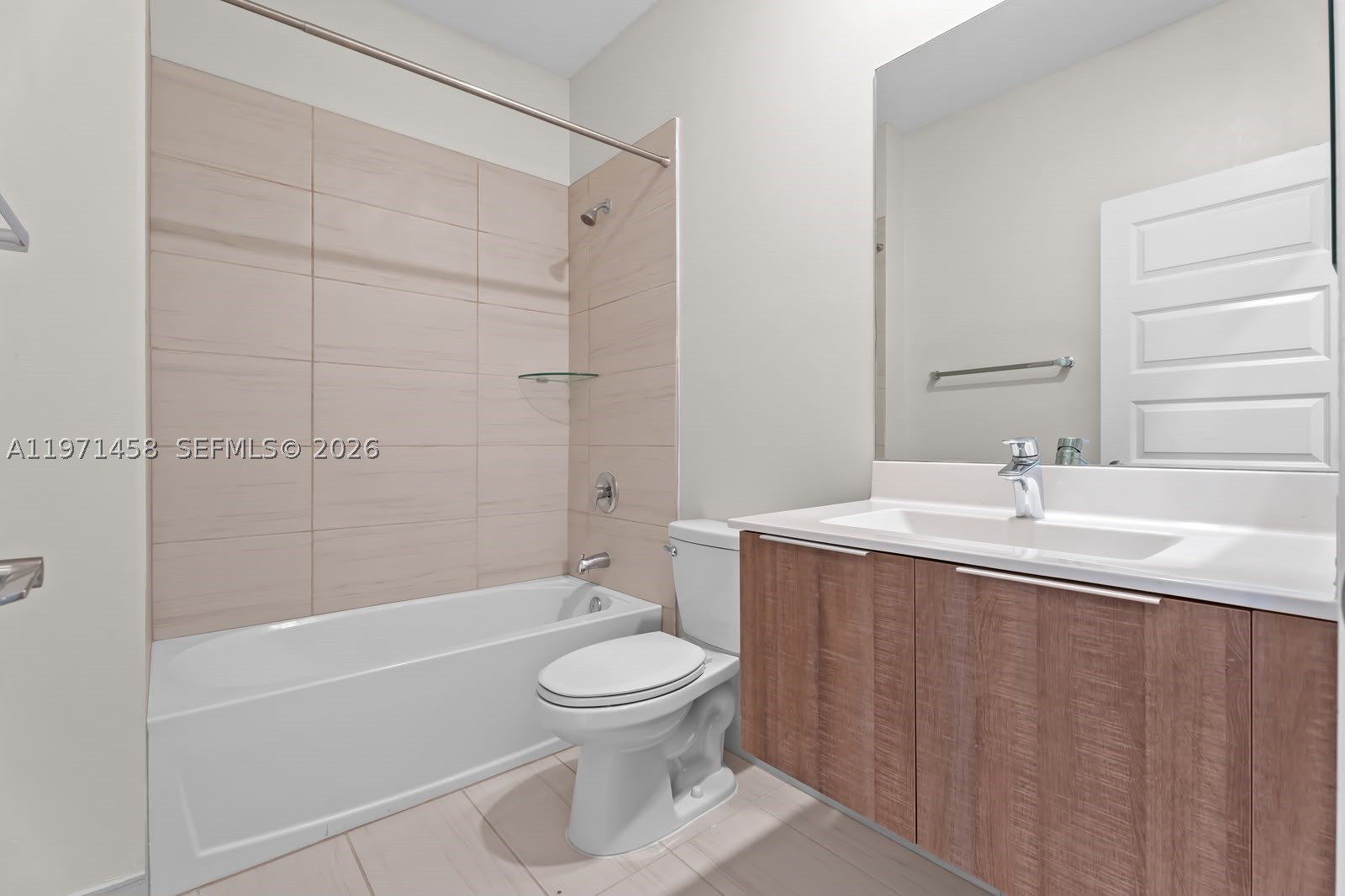 8058 Nw 105th Ct Property Photo 8