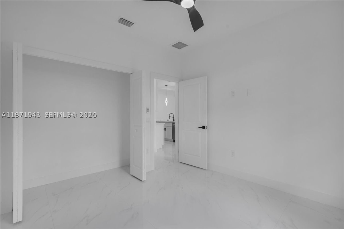 1201 Johns Ave Property Photo 32