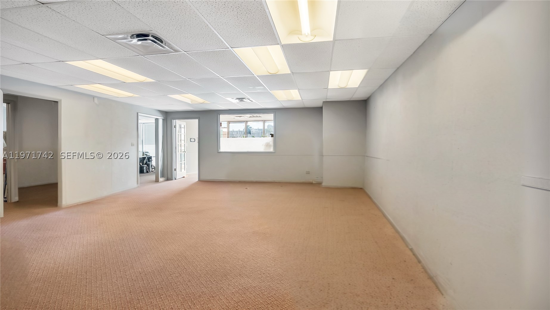 240 Commercial Blvd Property Photo 29