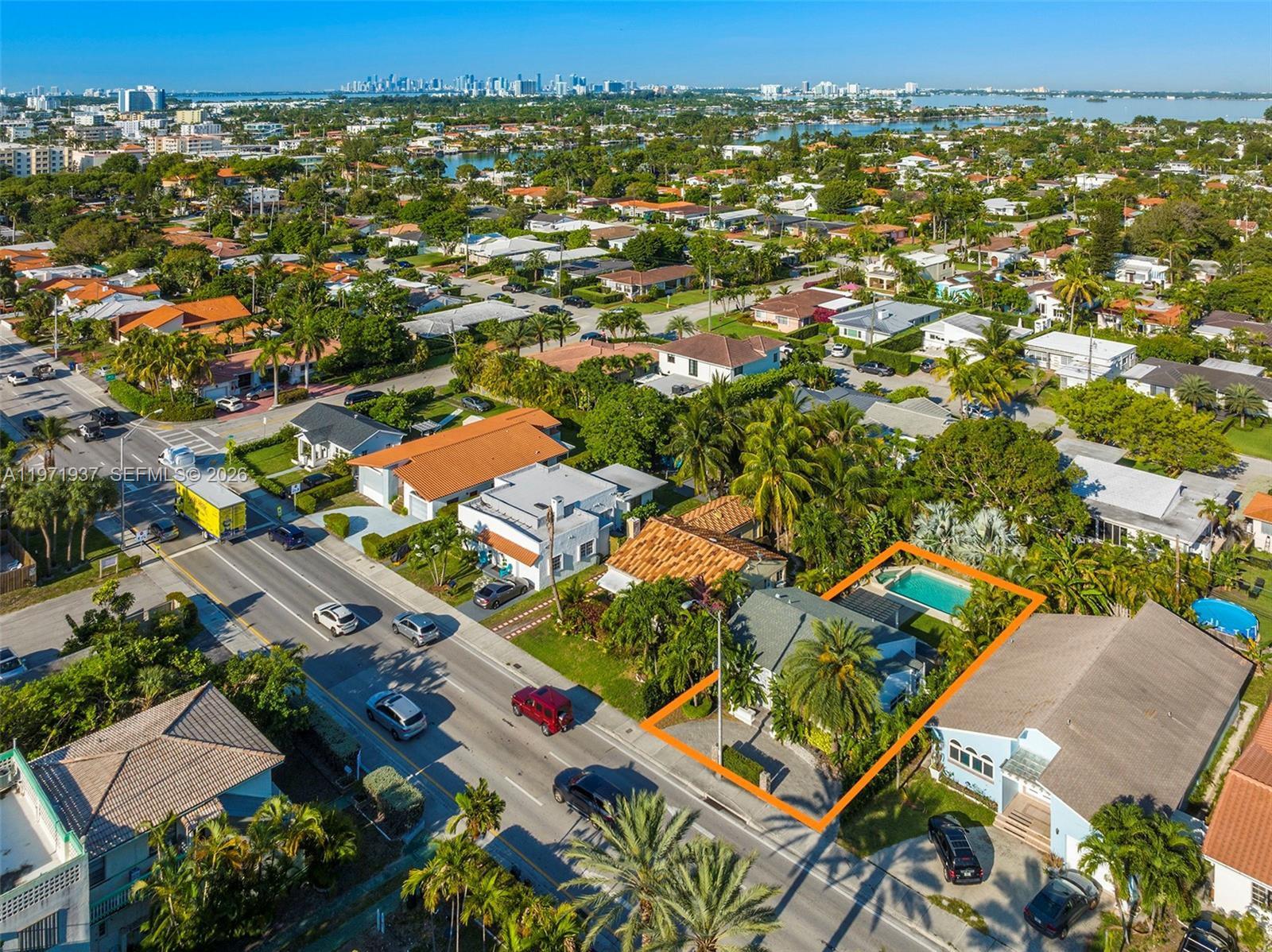 8934 Harding Ave Property Photo 4