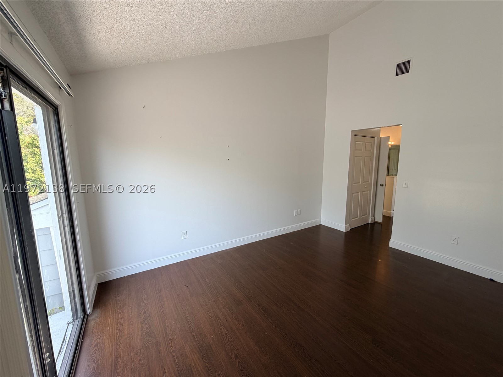 1818 Racquet Ct Property Photo 8