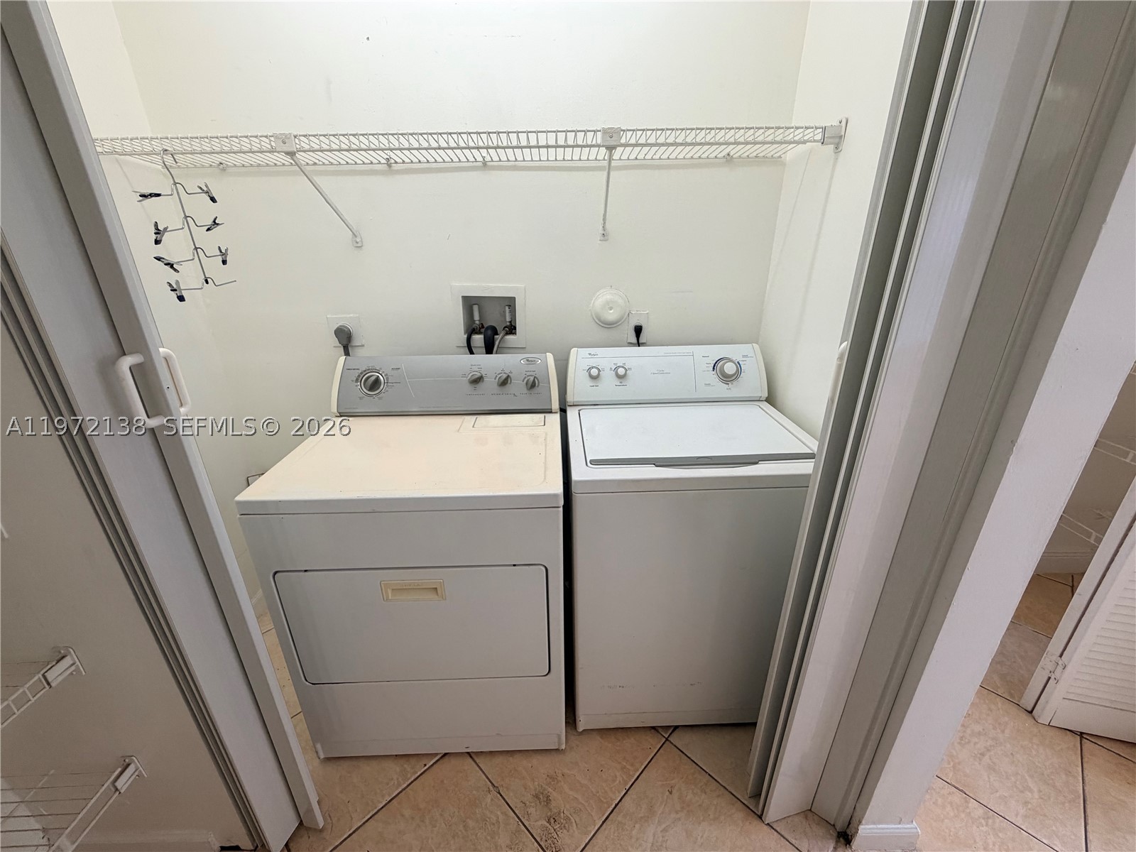 1818 Racquet Ct Property Photo 15