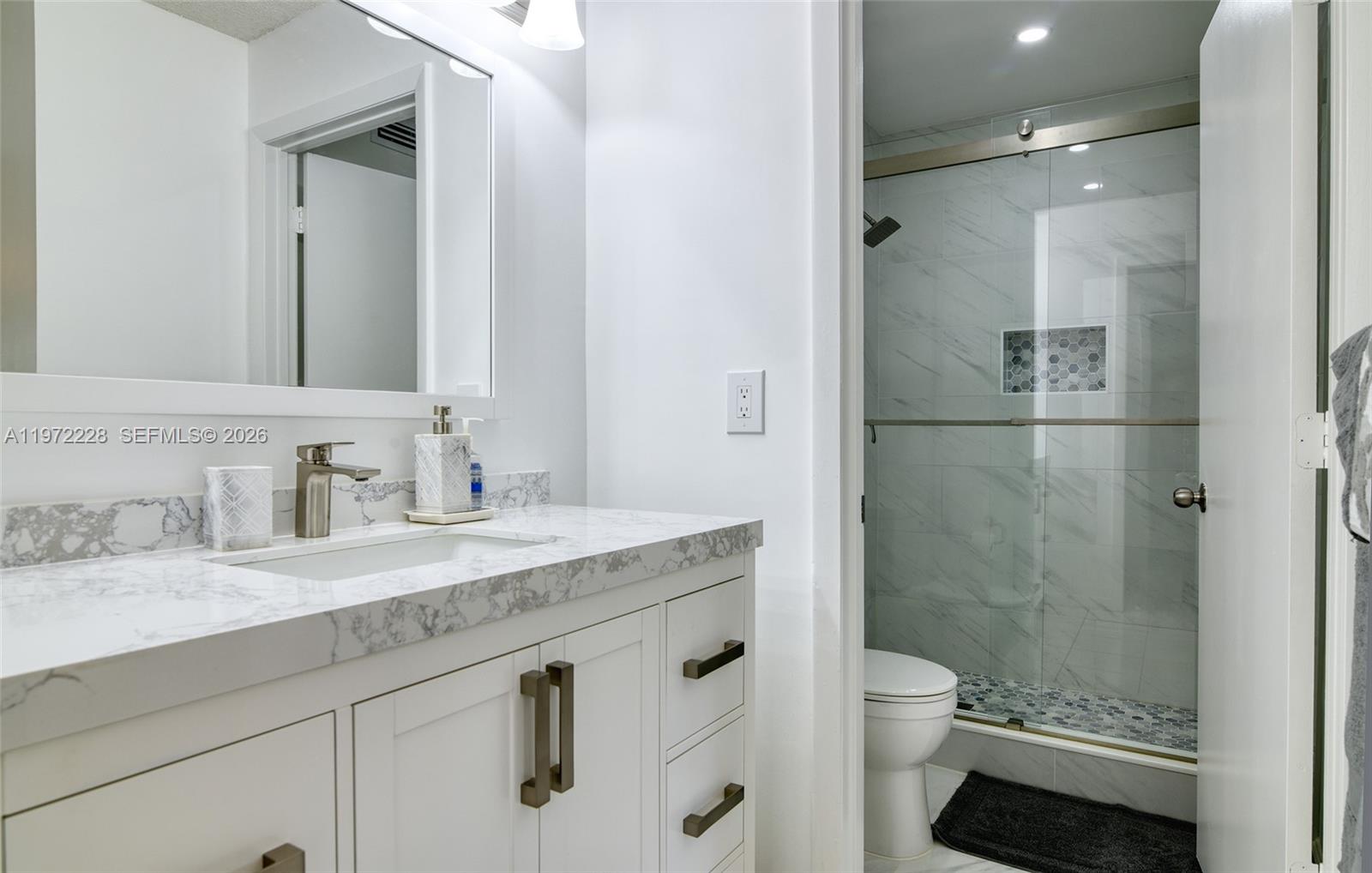 10975 W Clairmont Cir 207 Property Photo 13