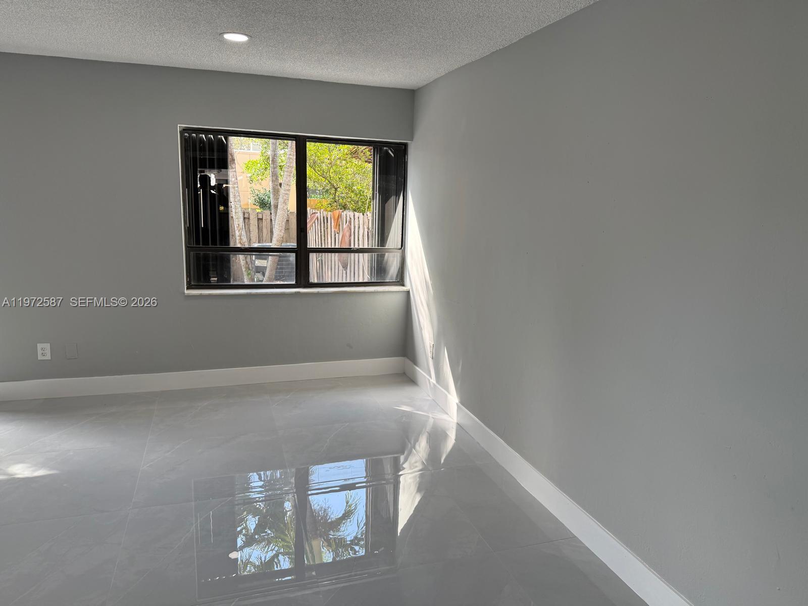 2700 N 34th Ave I Property Photo 8