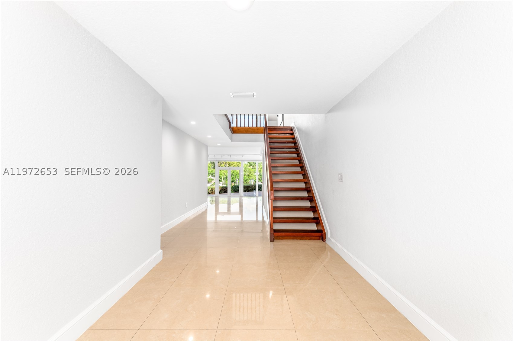 5990 Paradise Point Dr Property Photo 15