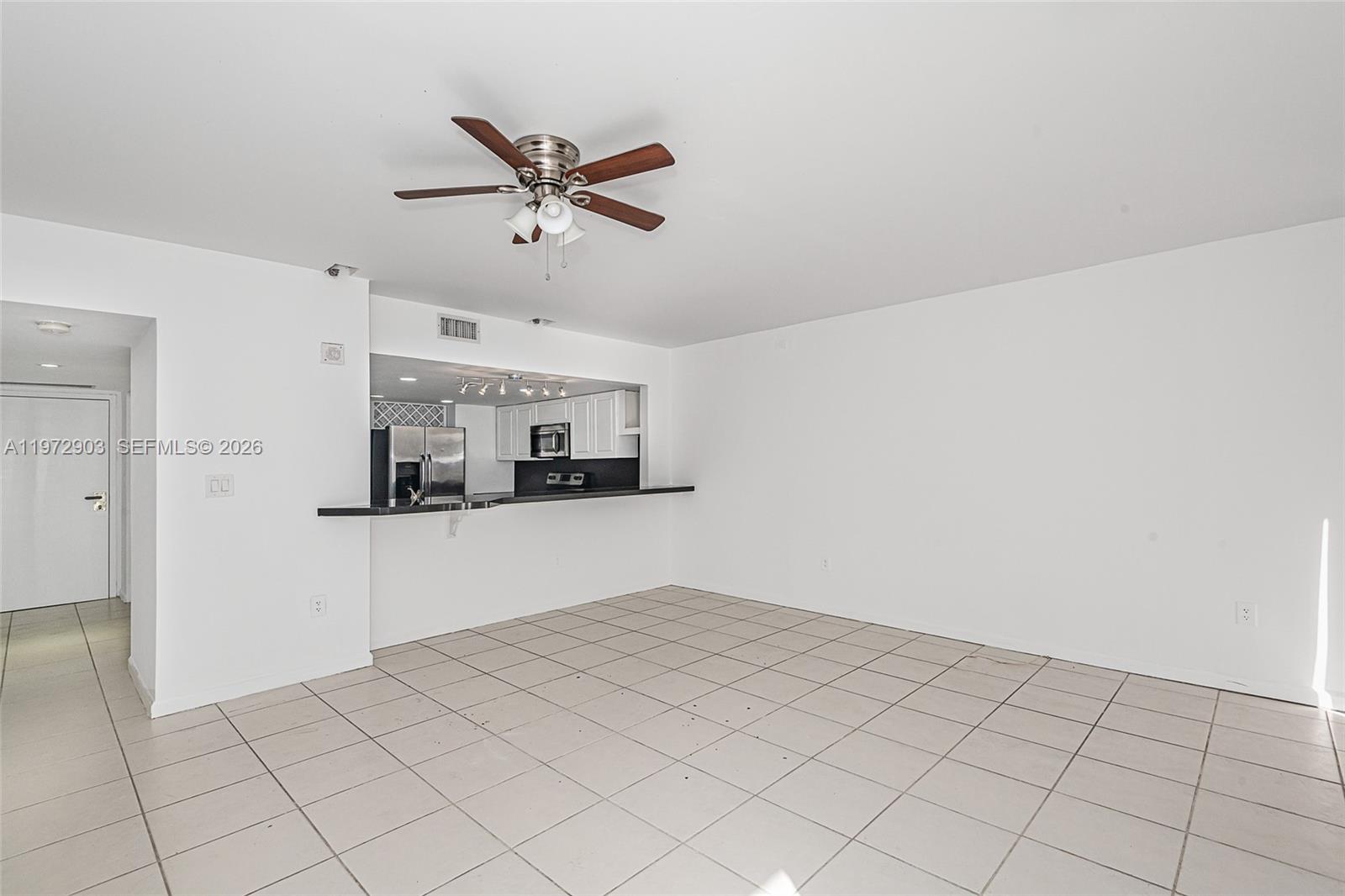 555 Ne 15th St 603 Property Photo 5