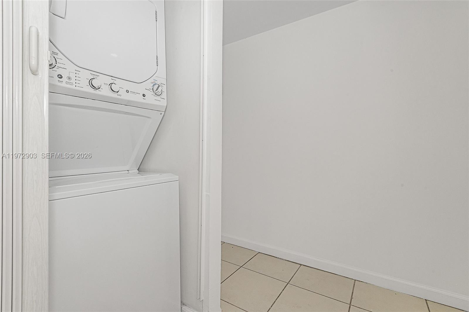 555 Ne 15th St 603 Property Photo 15