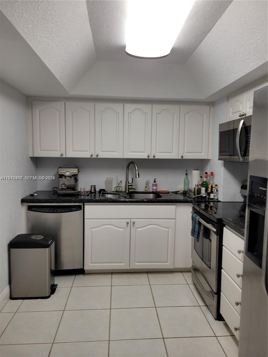 2655 Collins Ave 1404 Property Photo 15