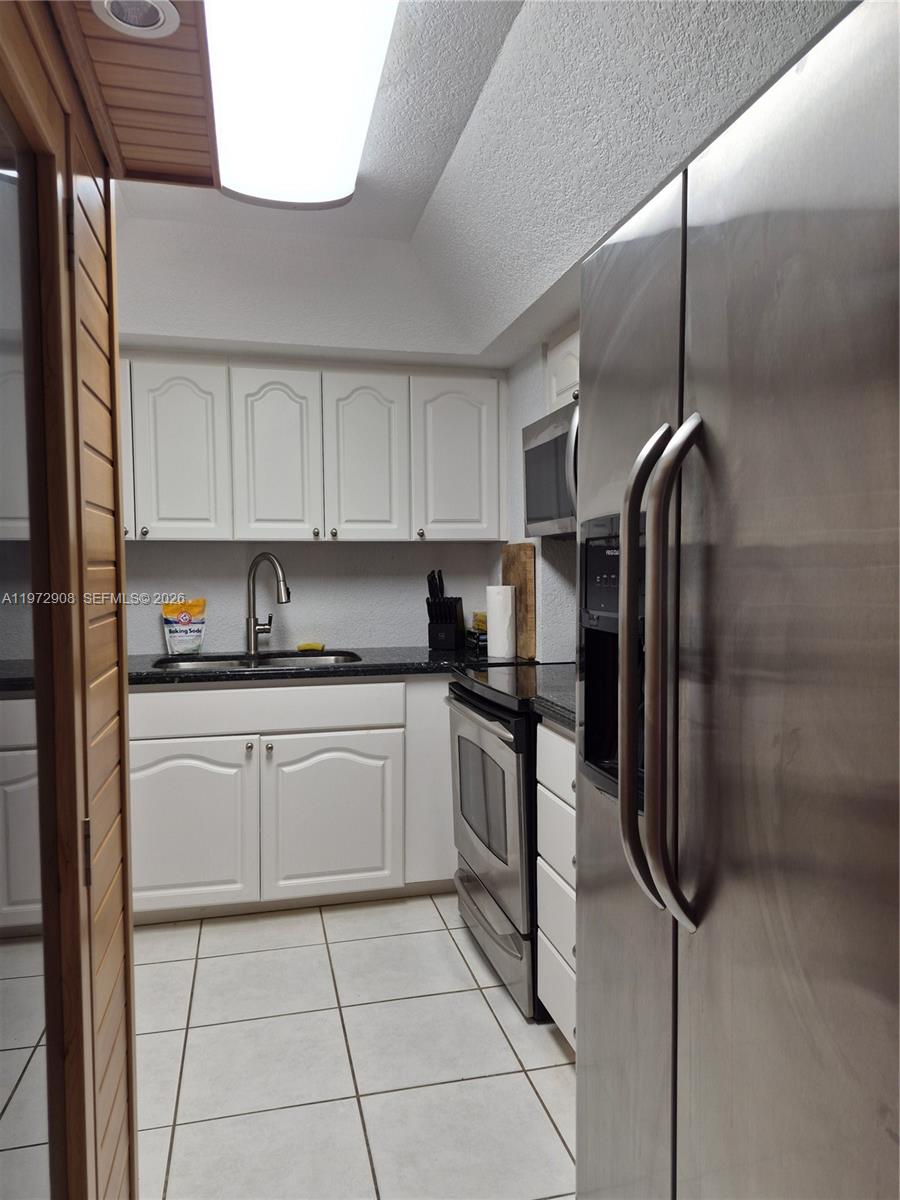 2655 Collins Ave 1404 Property Photo 17