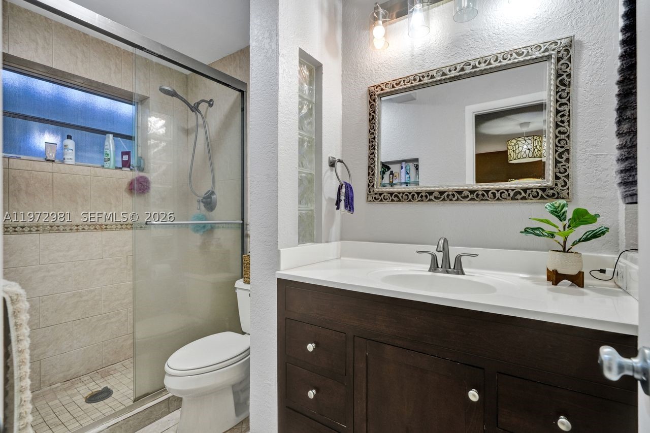 3665 Ne 167th St 208 Property Photo 25