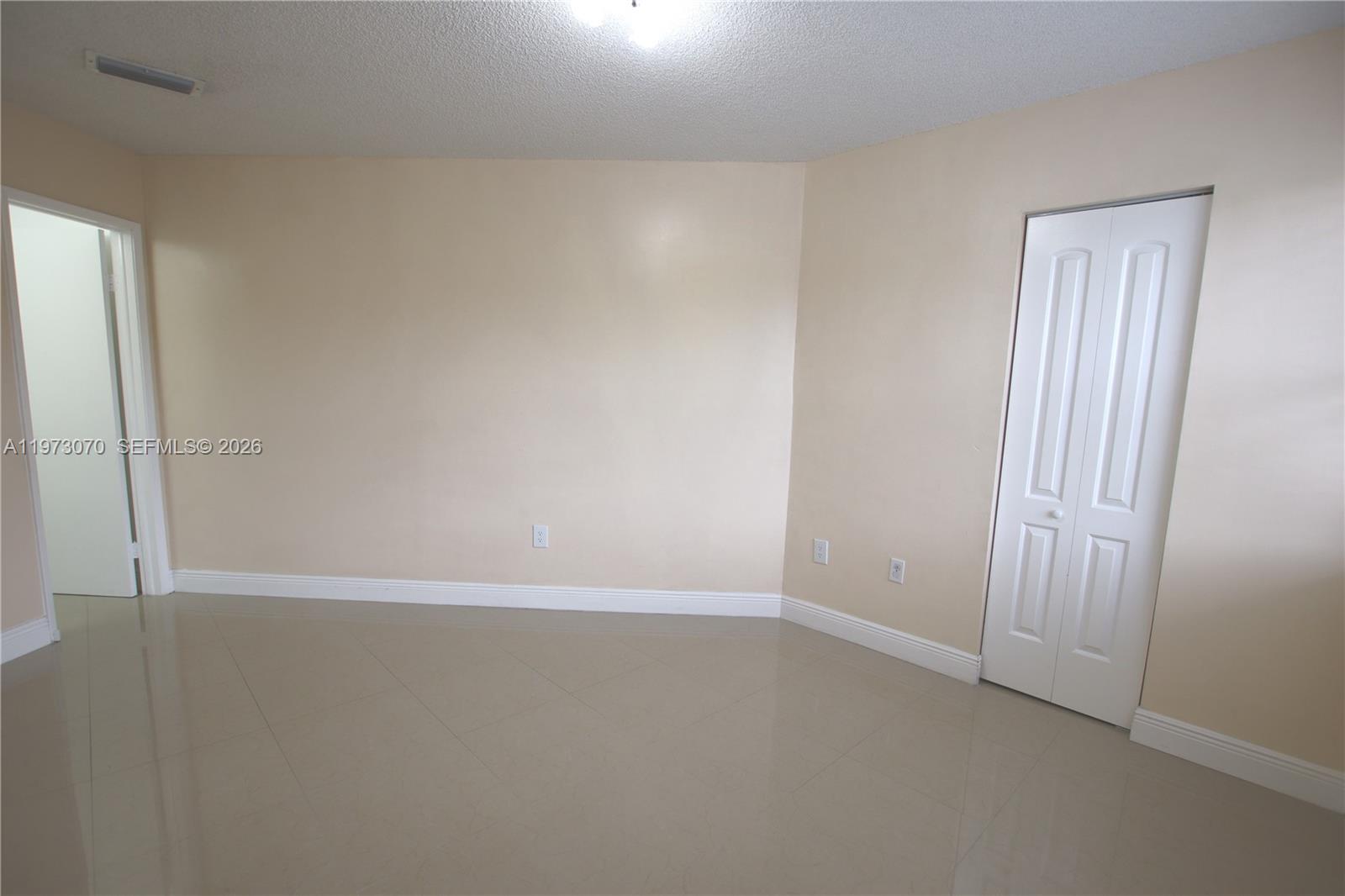 690 W Park Dr 2-204 Property Photo 29