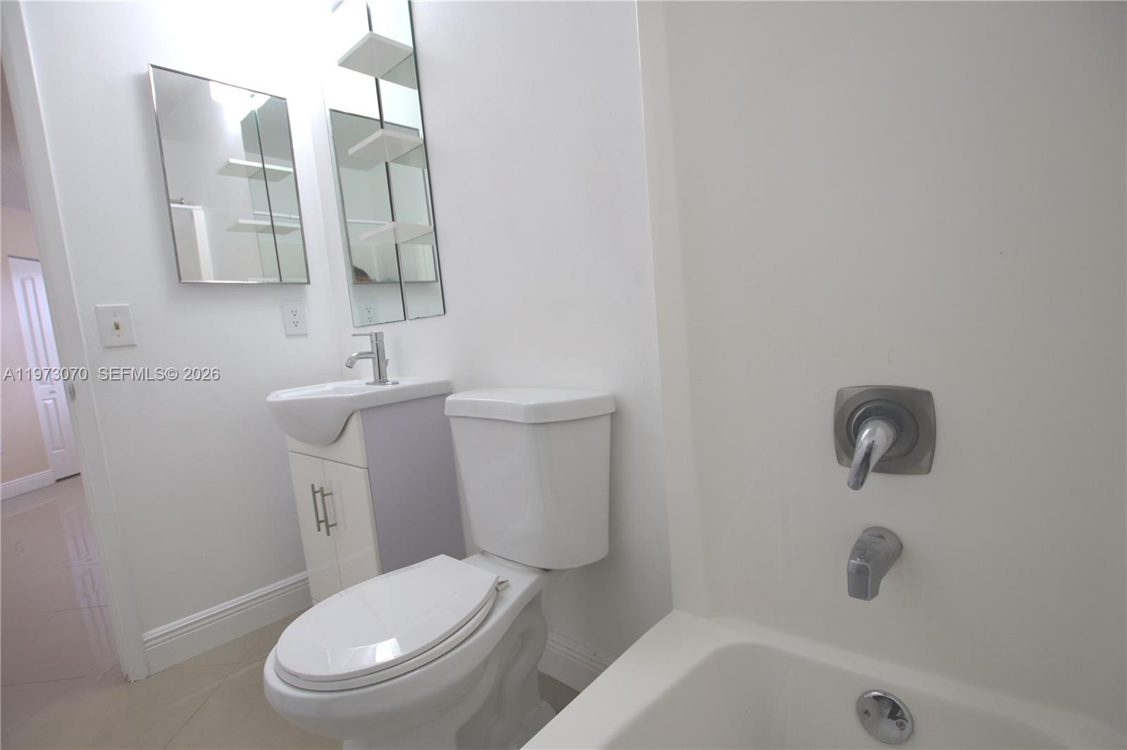 690 W Park Dr 2-204 Property Photo 34