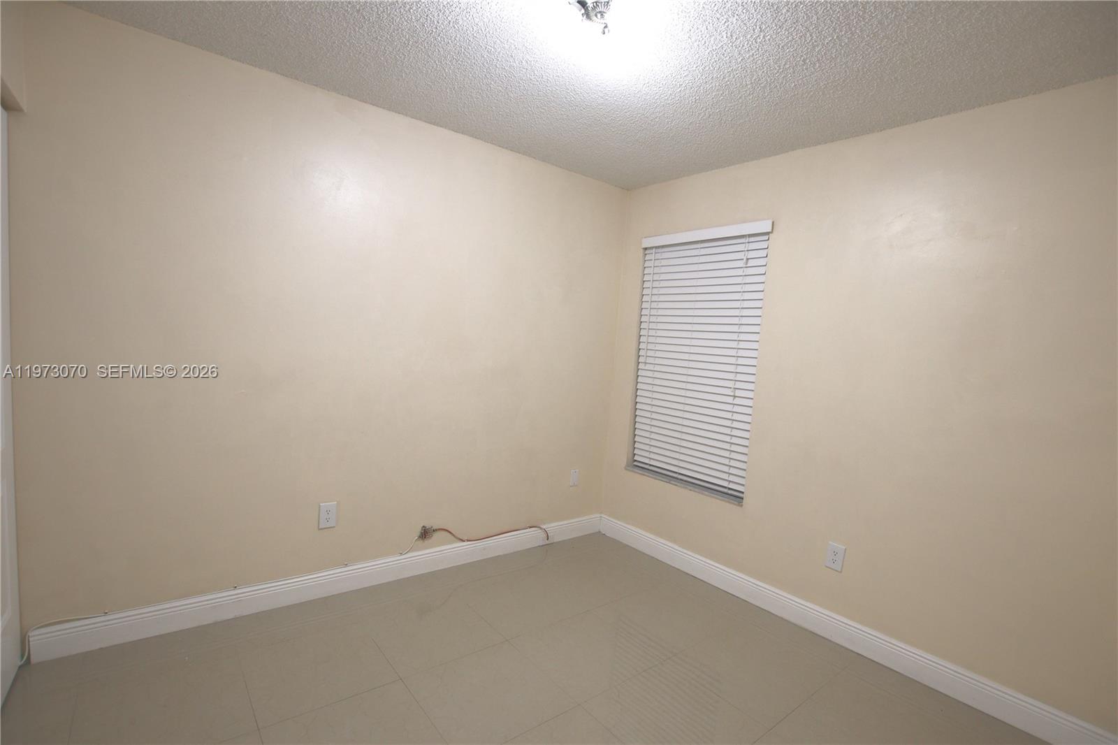 690 W Park Dr 2-204 Property Photo 35