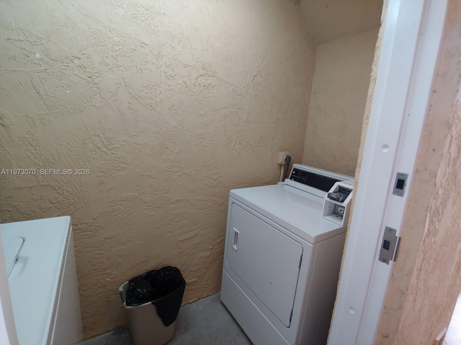 690 W Park Dr 2-204 Property Photo 61