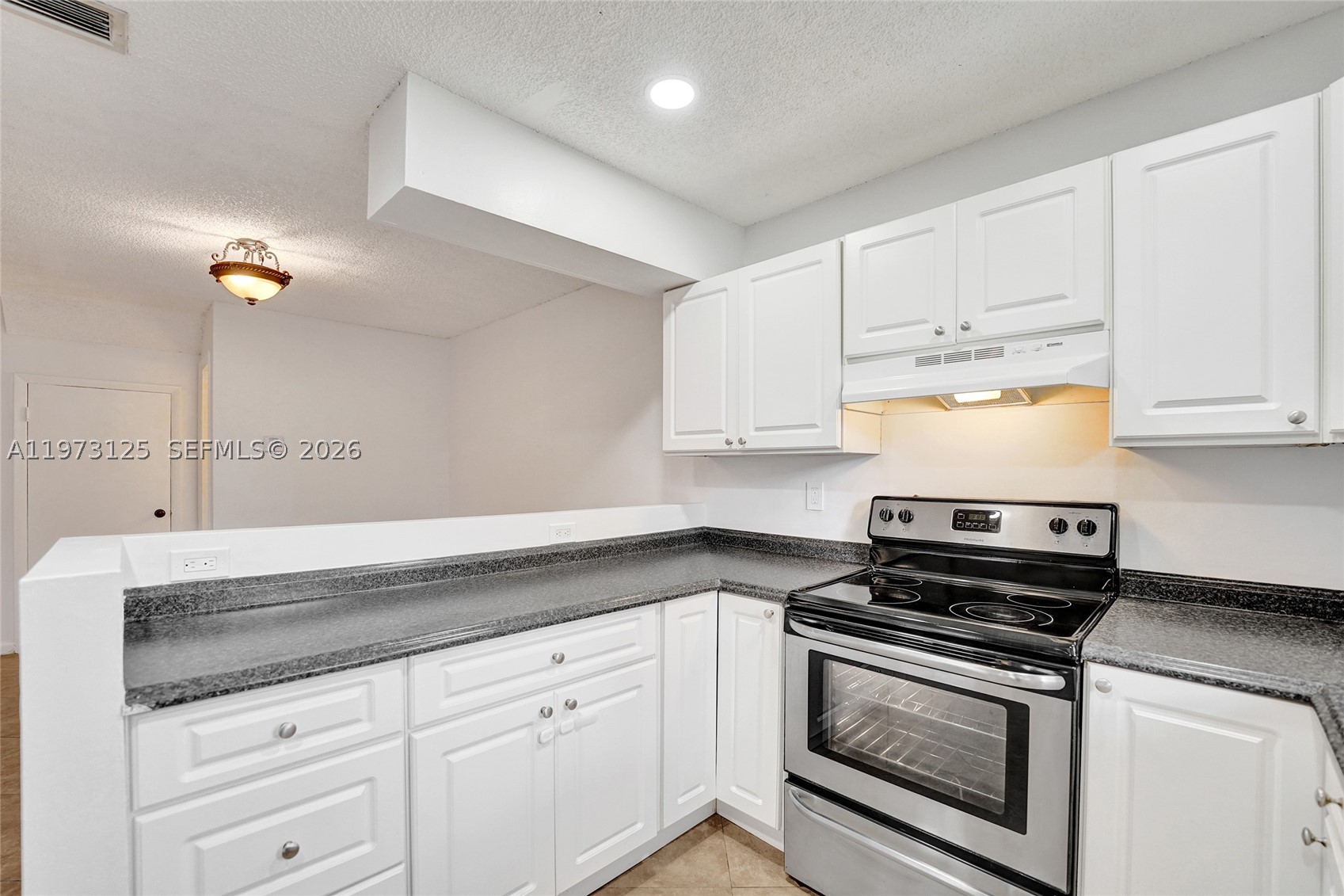 9340 Sw 61st Way B Property Photo 5
