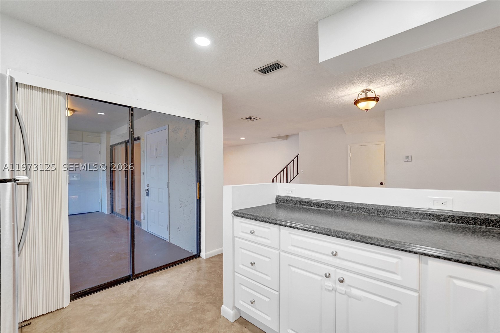9340 Sw 61st Way B Property Photo 6