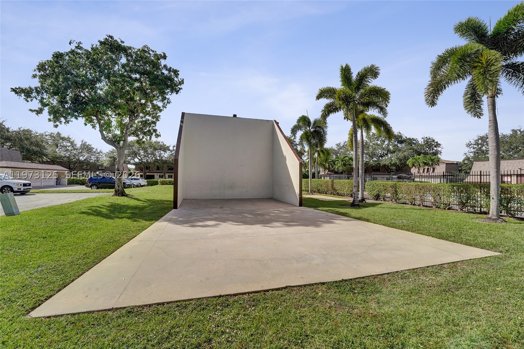 9340 Sw 61st Way B Property Photo 23