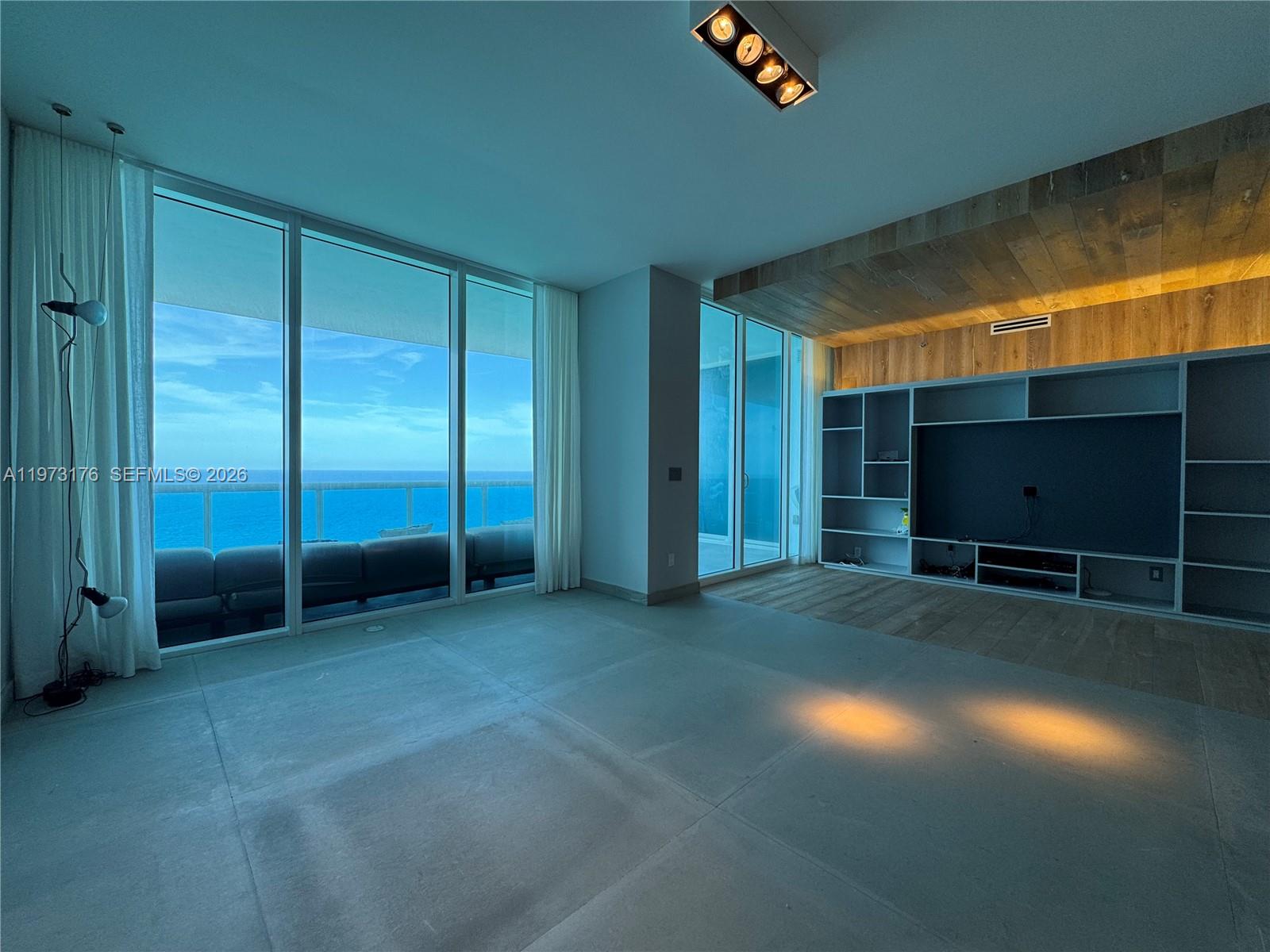 2711 S Ocean Dr 3404 Property Photo 10