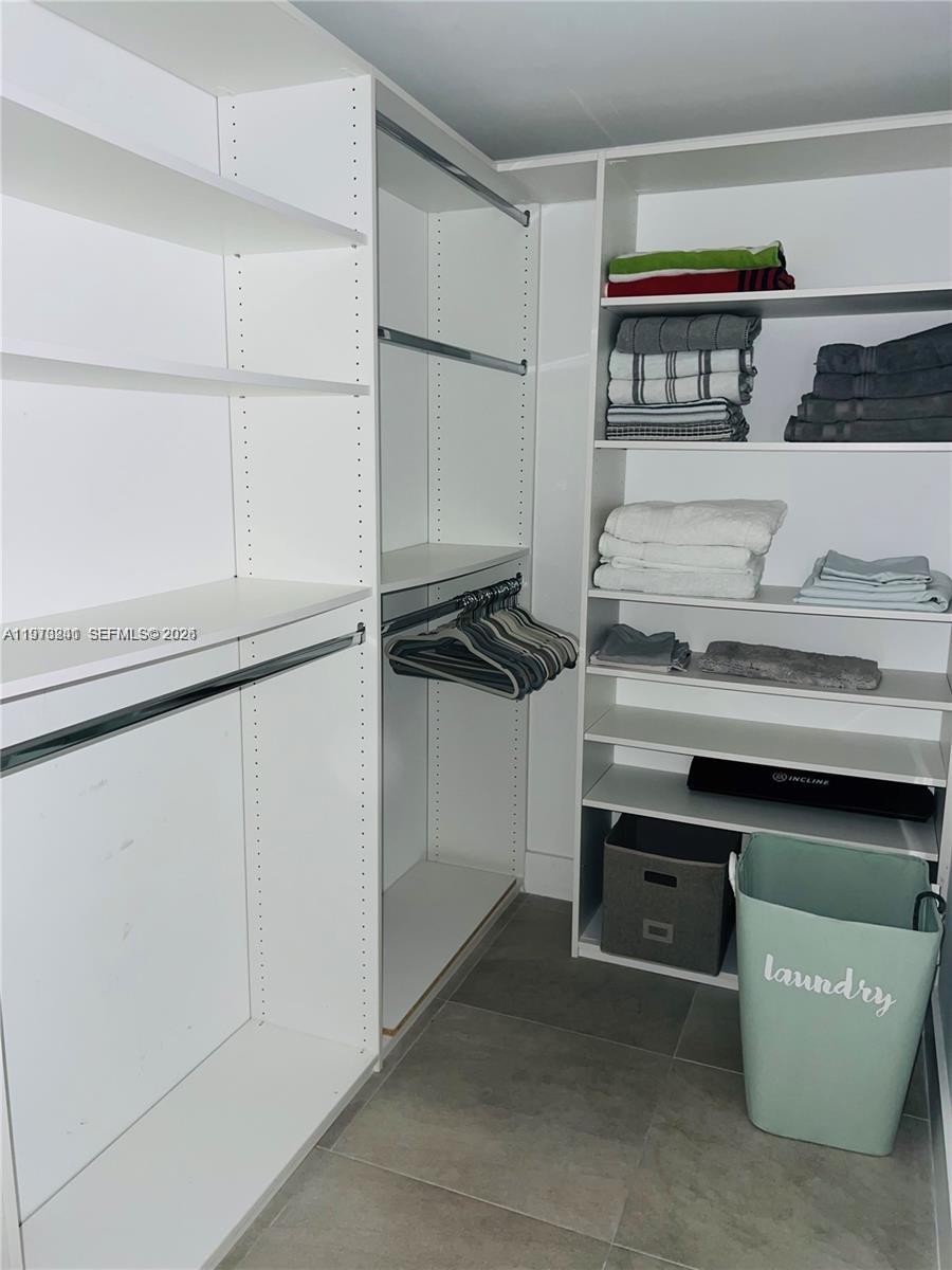 16385 Biscayne Blvd 421 Property Photo 14