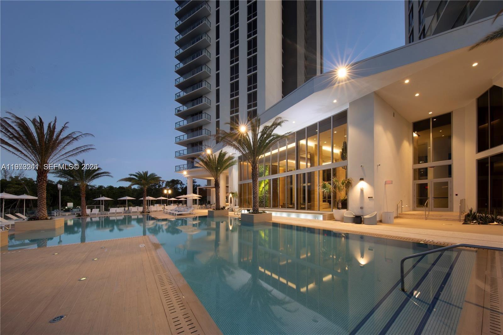 16385 Biscayne Blvd 421 Property Photo 26