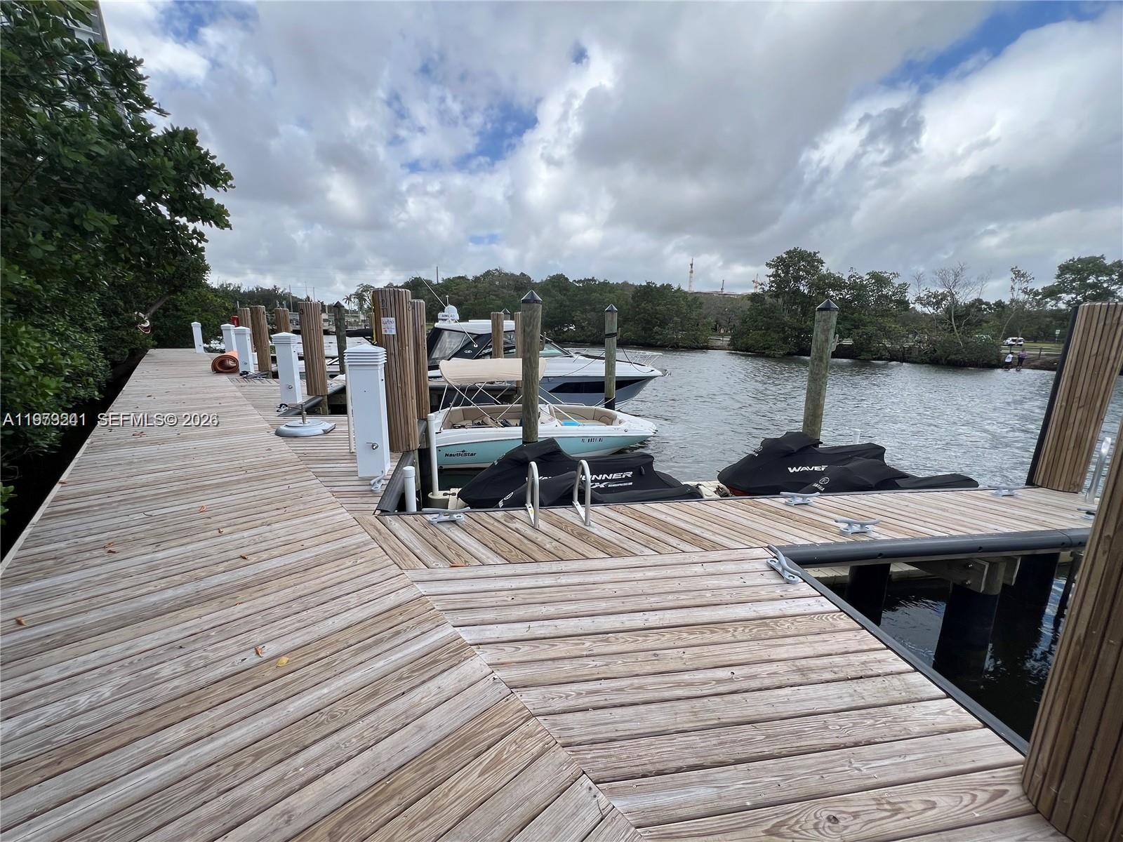 16385 Biscayne Blvd 421 Property Photo 28