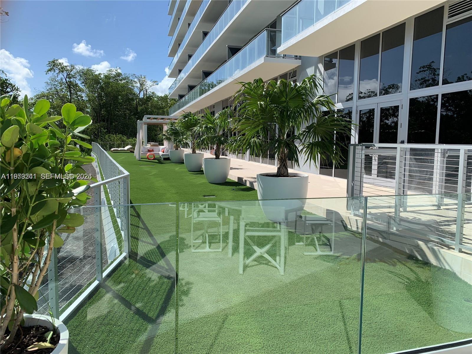 16385 Biscayne Blvd 421 Property Photo 33