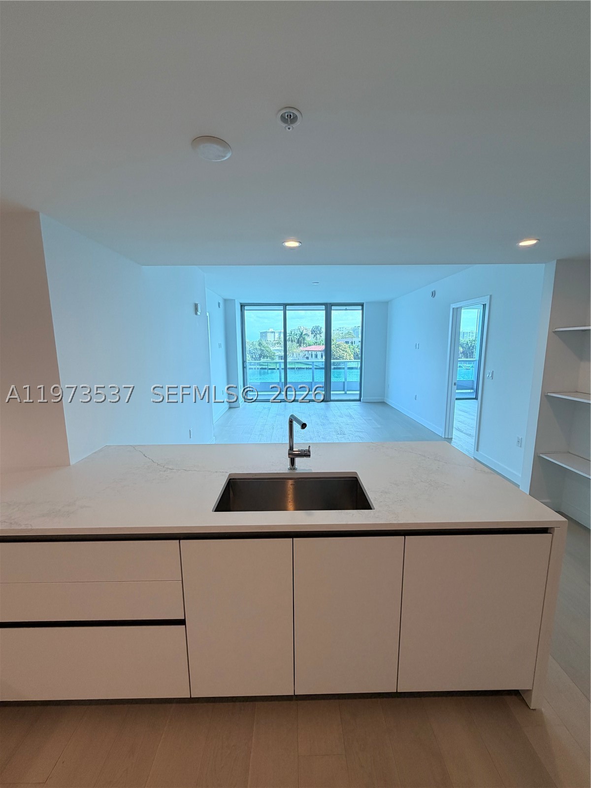 9221 E Bay Harbor Dr 309 Property Photo 12